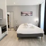 Chic 4 Room Apartment In The Heart Of Cannes Amazing Terrace!