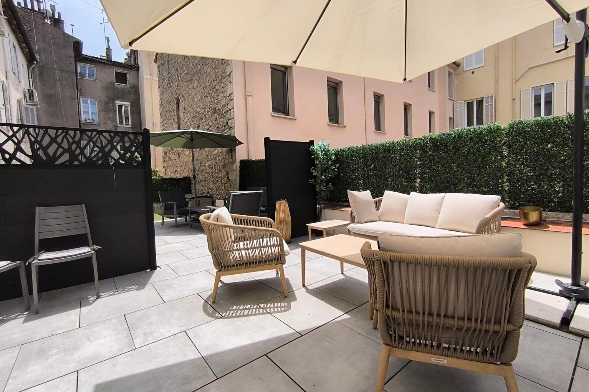 Chic 4 In The Heart Of Amazing Terrace! Apartment