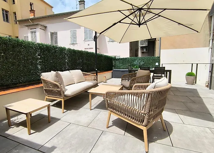 Chic 4 Room Apartment In The Heart Of Cannes Amazing Terrace!